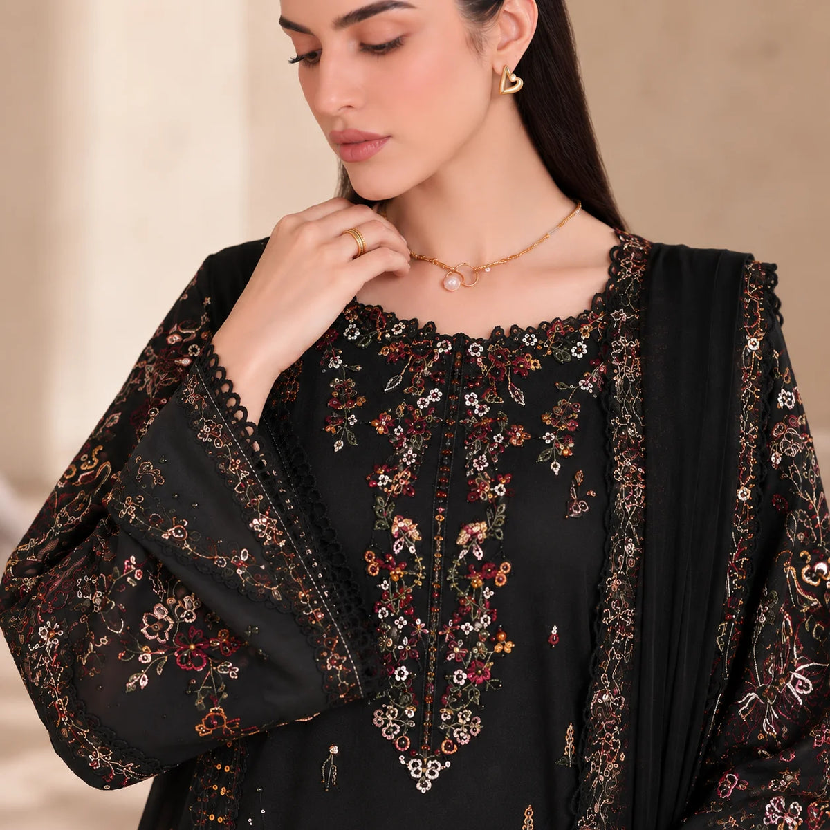 Black Dhanak Luxury Embroidered 3-Piece Winter Suit – DE-6207
