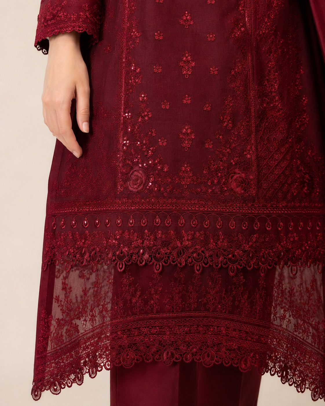 Dhanak Luxury Embroidered 3-Piece Unstitched Winter Suit – DE-4142